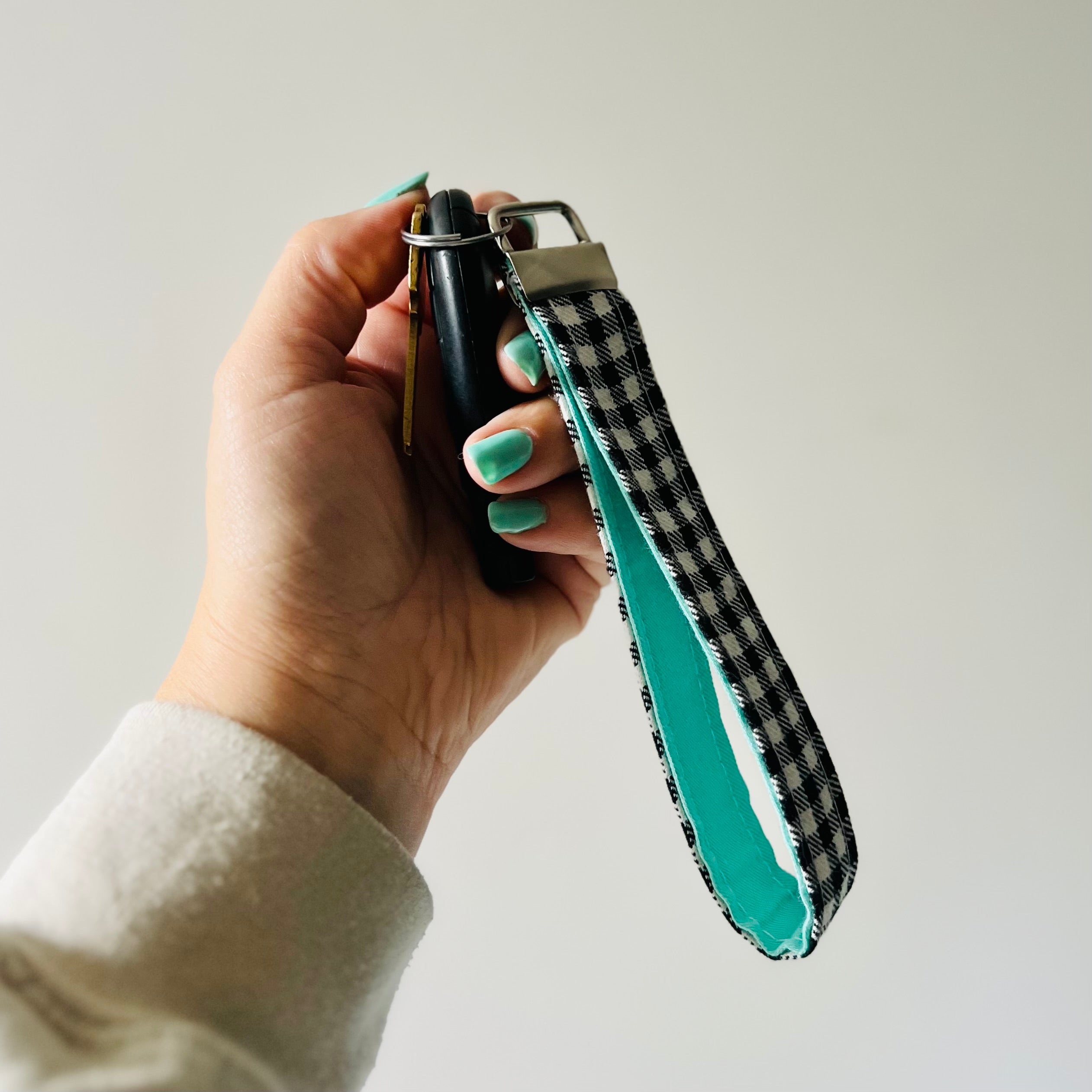 Checkered & Turquoise - Wristlet Keychain